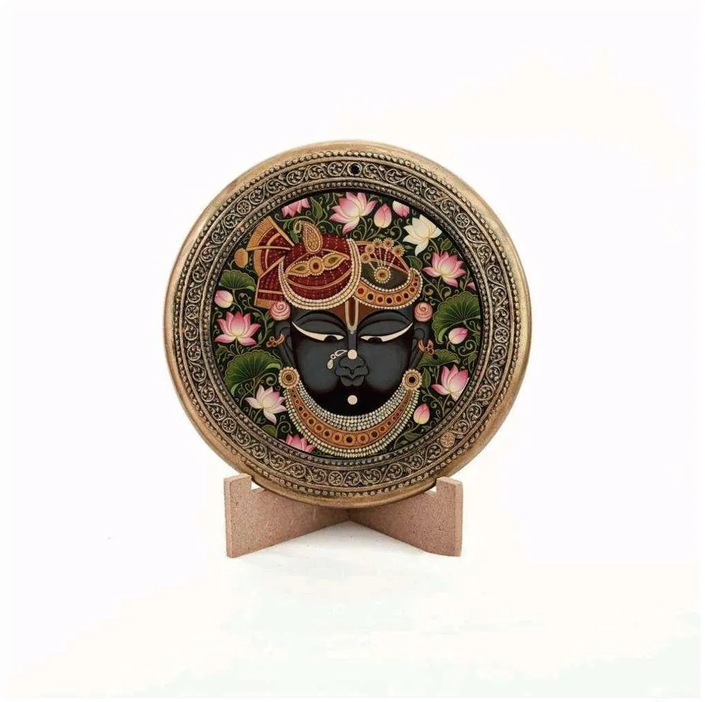 Shrinathji Divine Essence Medallion Gaumaya
